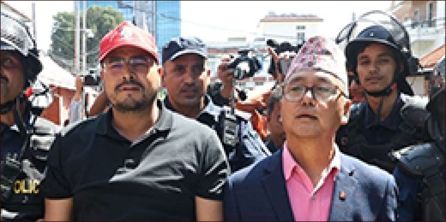सिंहदरवारभित्रै राजतन्त्र जिन्दावाद 
