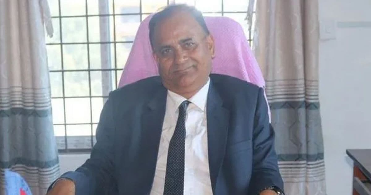 प्रमुख प्रशासकीय अधिकृत आचार्य पक्राउ