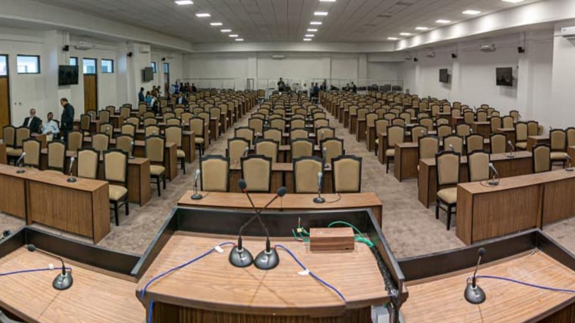 नवनिर्वाचित सांसदहरुले आज शपथ लिँदै