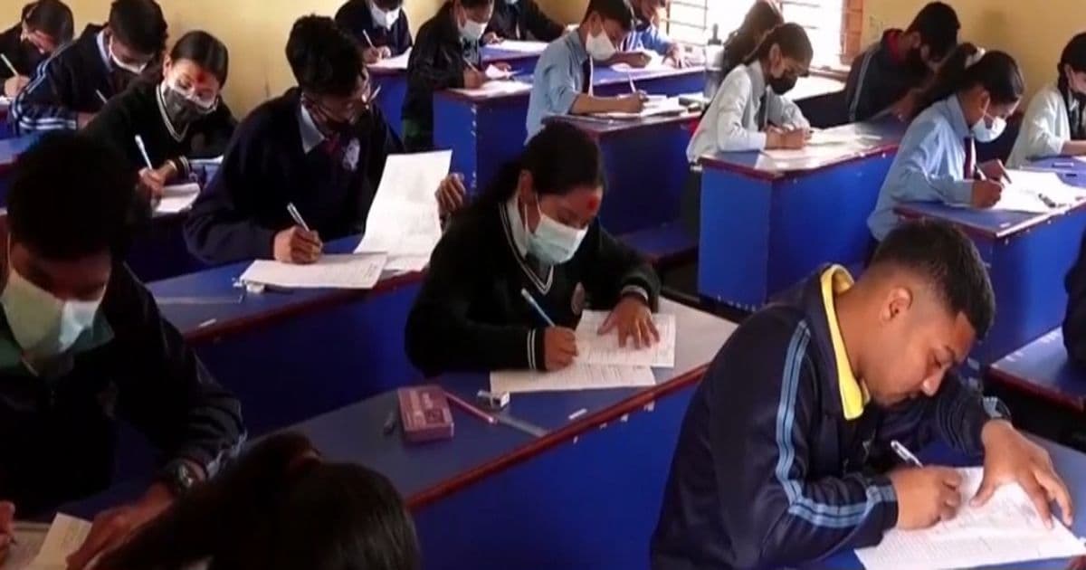 एसइई परिक्षामा मर्यादा विपरीत कार्य गर्नेलाई जिम्मेवारीबाट हटाइयो  