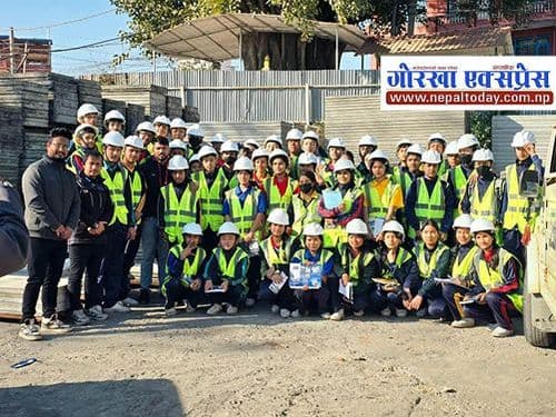 ज्ञानोदयका विद्यार्थीह सिभिल इन्जिनियरका विद्यार्थीहरूसँग