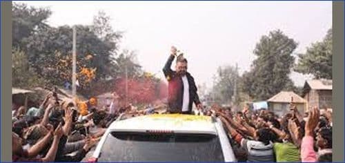 शक्ति, स्वार्थ र नयाँ शक्तितिरको भीड