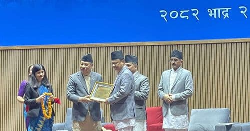 निजामती सेवा पुरस्कार महानिर्देशक बराललाई