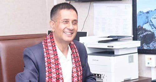 प्रमुख प्रशासकीय अधिकृत गुरागाईंले शुक्रबारदेखि काम गर्ने