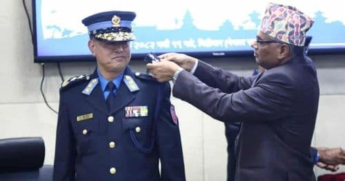 चन्द्रकुवेर खापुङलाई दर्ज्यानी चिह्न प्रदान