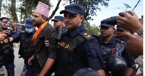 माइतीघरबाट डा. निकोलस भुसाल पक्राउ