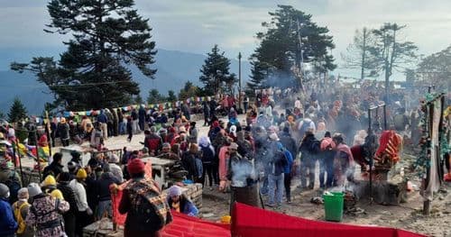 पाथीभरामा एकै दिन ६ हजार दर्शनार्थी